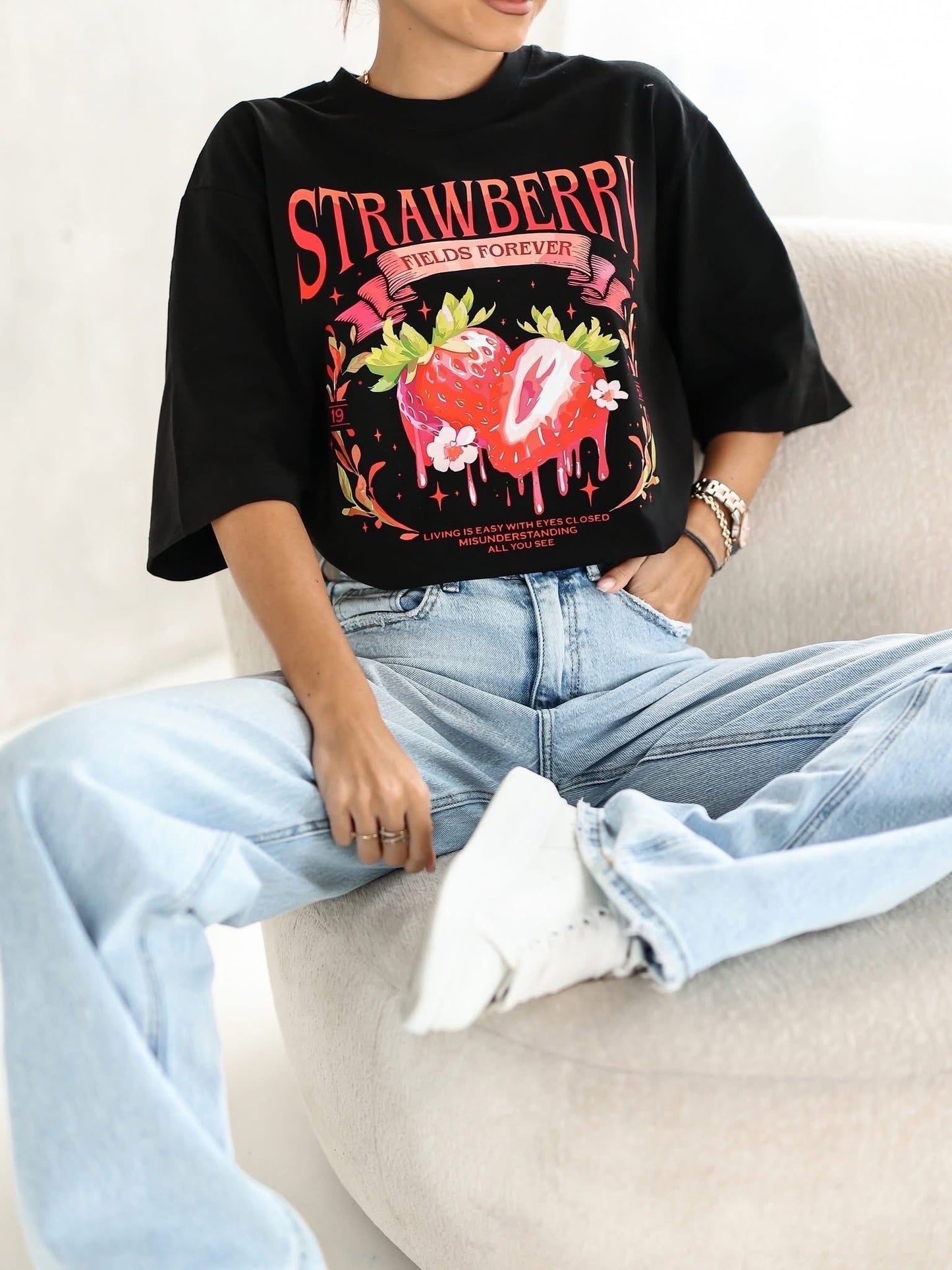 Strawberry Vibes Oversize Póló