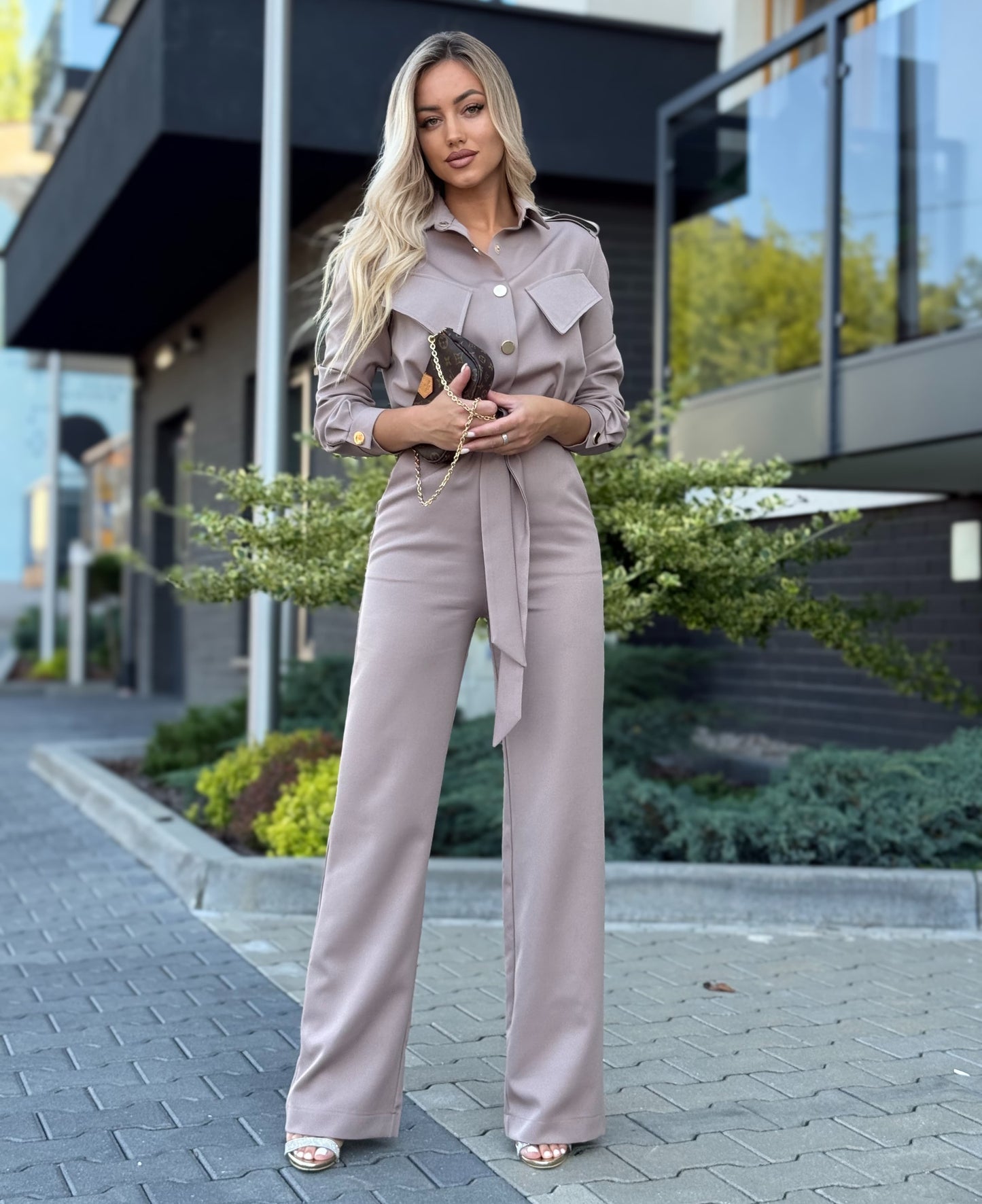 Marina overál