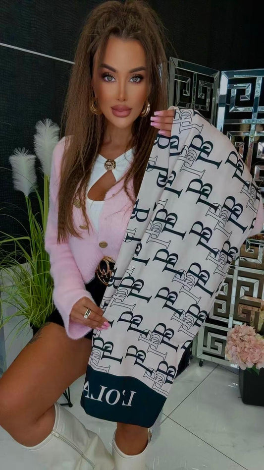 Lola Bianka “LB” sál