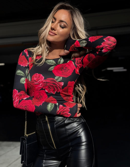 Marina felső